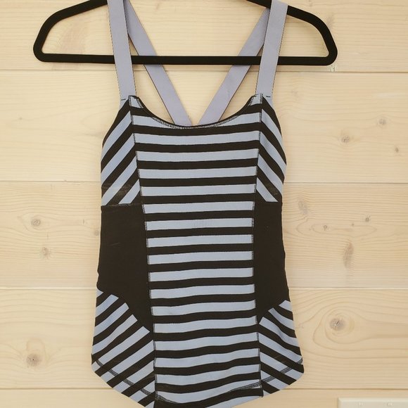 Lulu Lemon Tank - Picture 1 of 2
